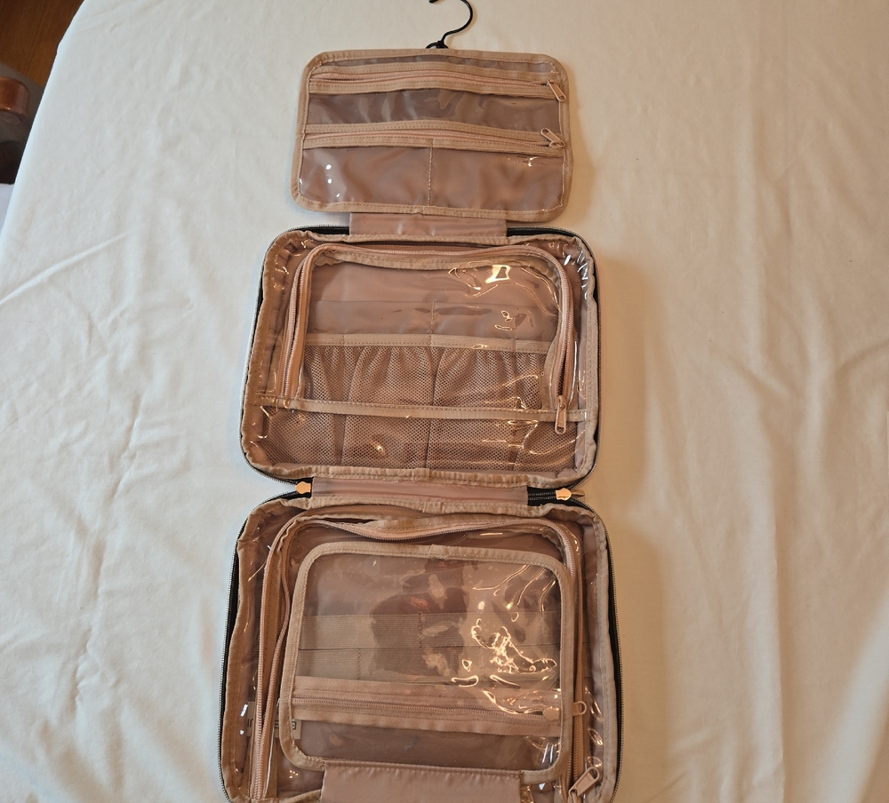 Elegant Travel Organizer
